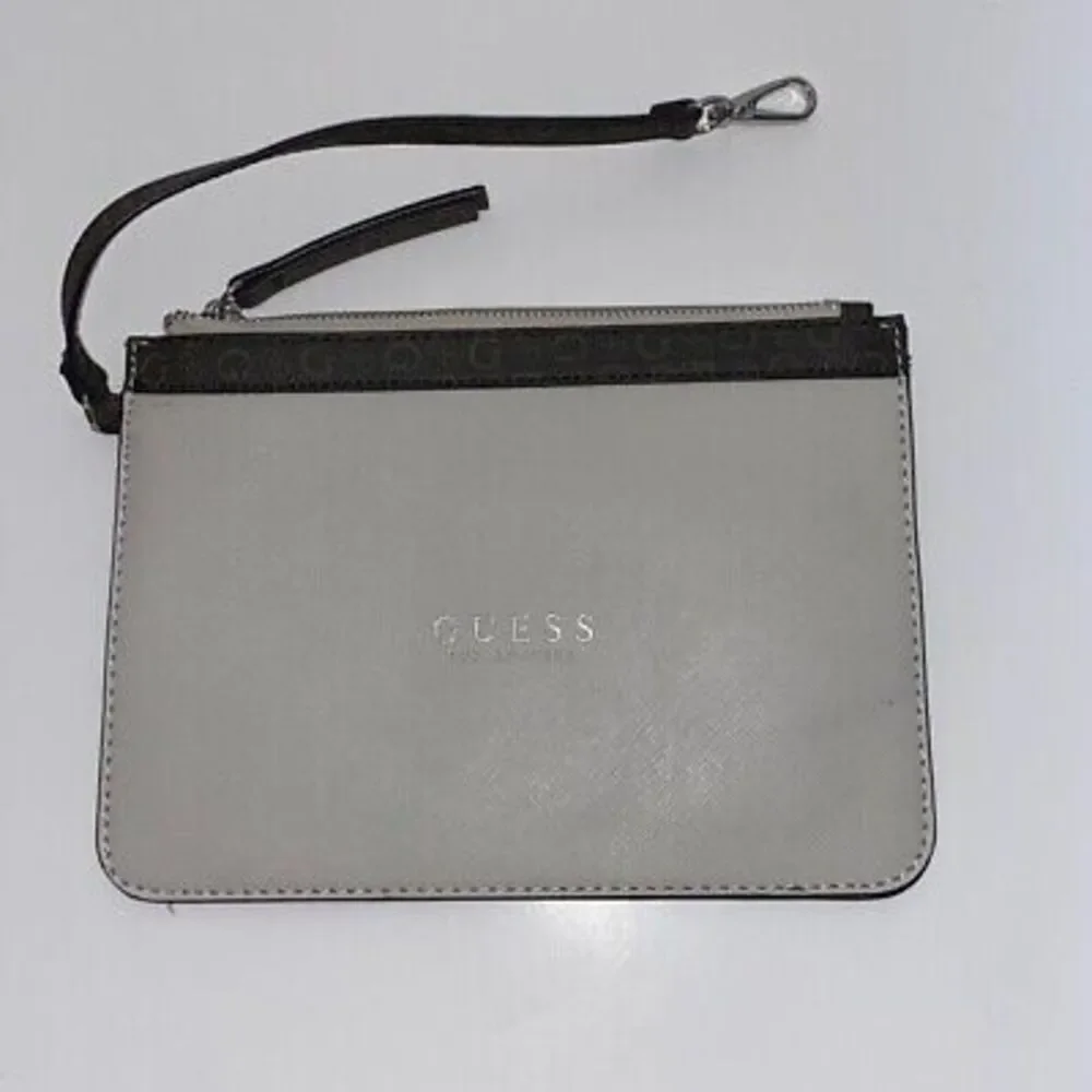 Guess Los Angeles Women's Gray Black Monogram Trim Slim Wristlet